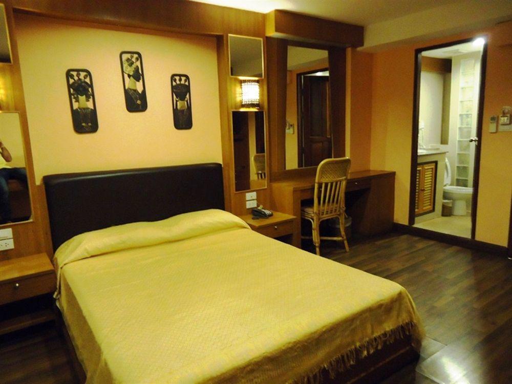 Oyo 437 Hostel Na Nara Bangkok Exterior photo