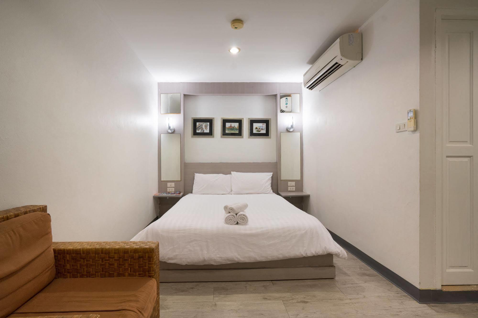 Oyo 437 Hostel Na Nara Bangkok Exterior photo